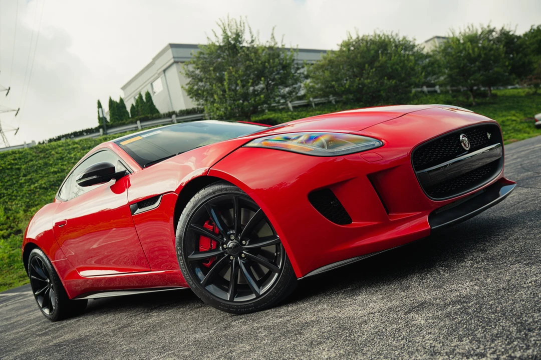 2015 Jaguar F-Type R 1st Gen - Image 26 of 31