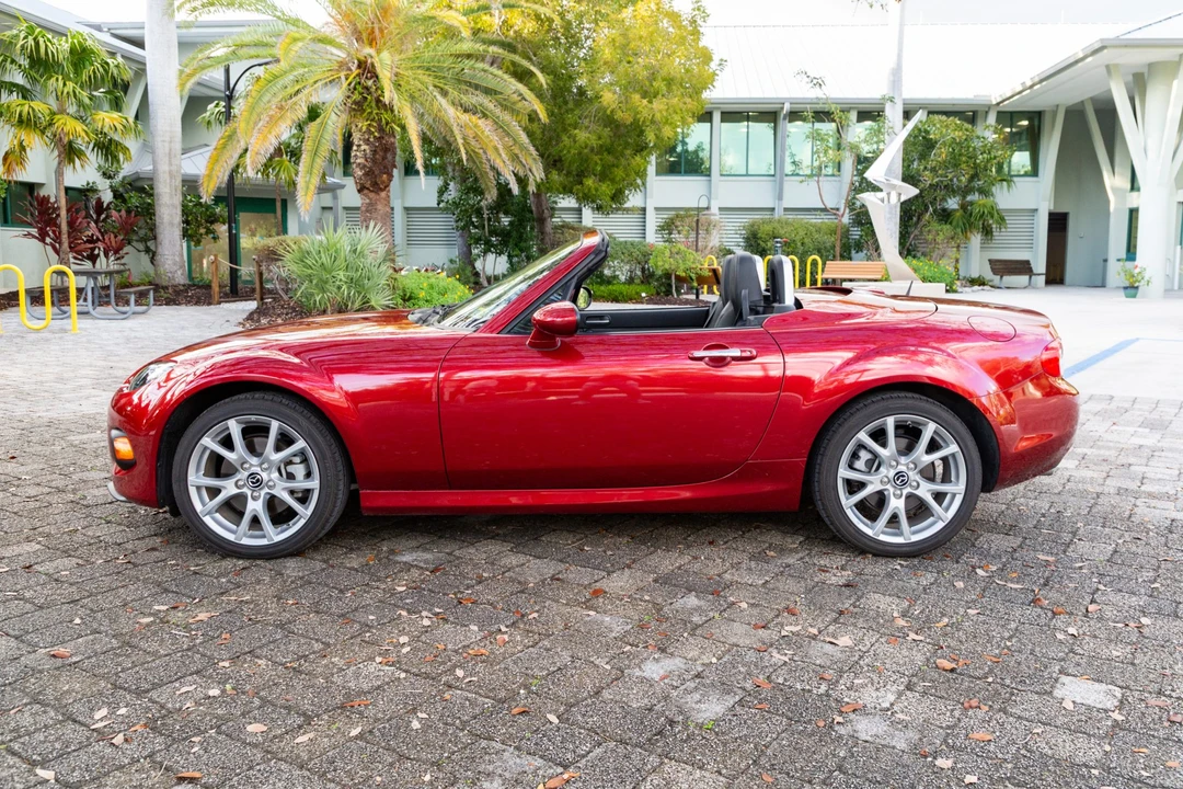 2015 Mazda NC MX-5 Miata - Image 3 of 31