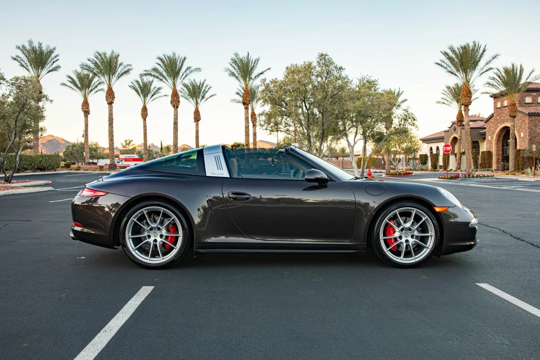 2015 Porsche 991 Targa 4 & 4S - Image 13 of 31