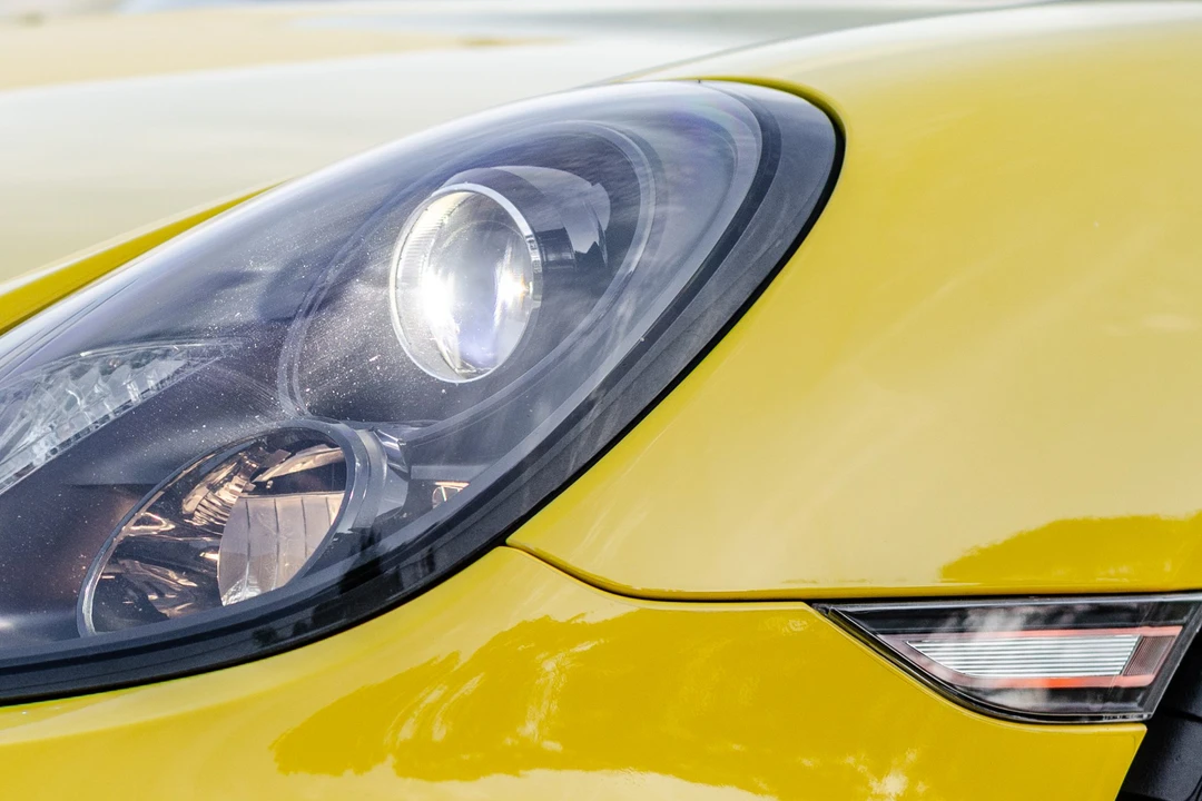 2015 Porsche 981 Cayman GTS - Image 18 of 31