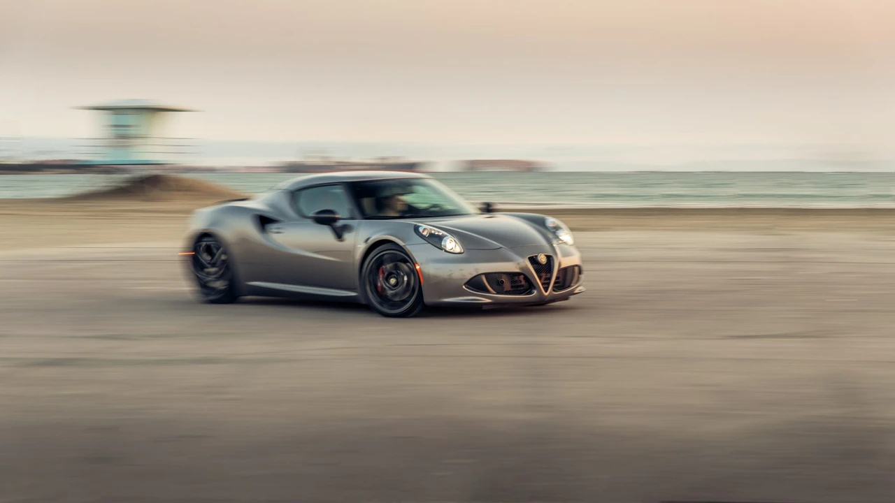 2016 Alfa Romeo 4C Coupe - Image 12 of 31