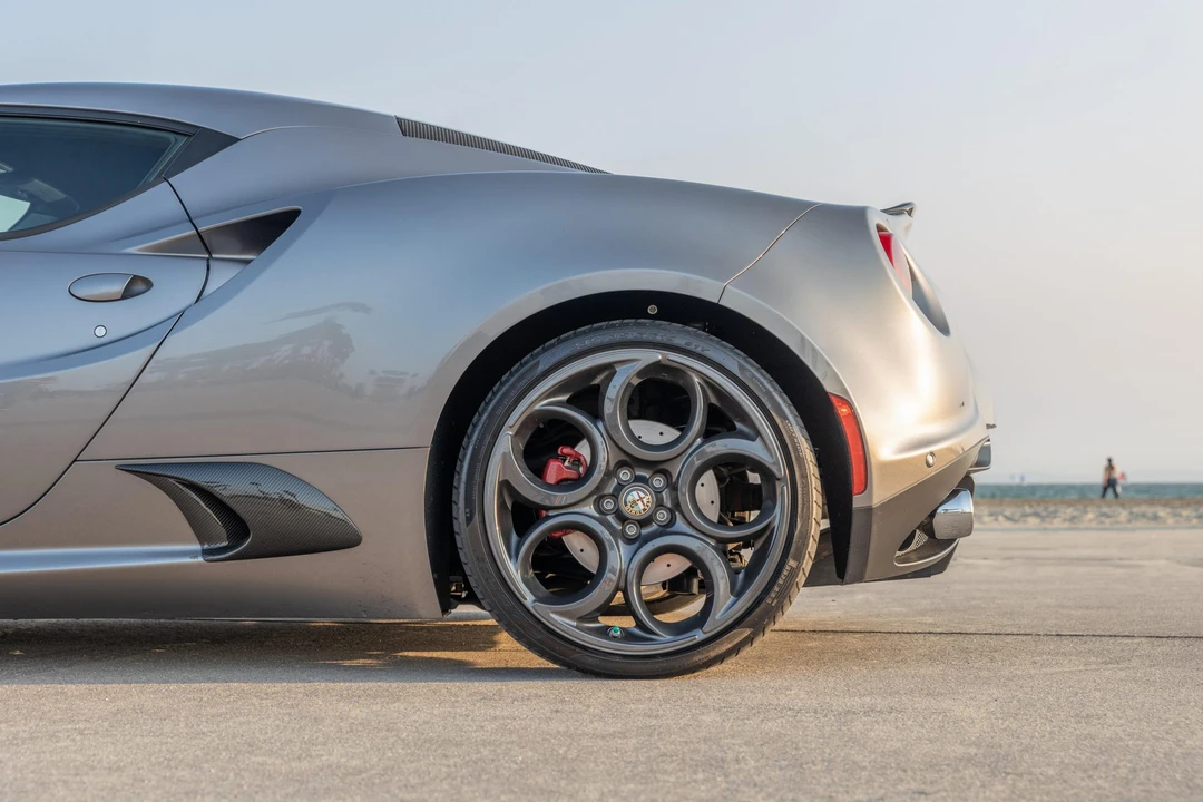 2016 Alfa Romeo 4C Coupe - Image 23 of 31