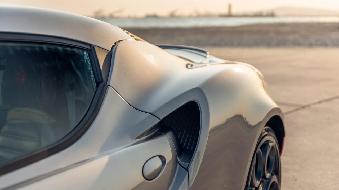2016 Alfa Romeo 4C Coupe - Image 22 of 31