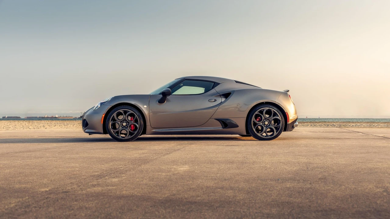 2016 Alfa Romeo 4C Coupe - Image 4 of 31