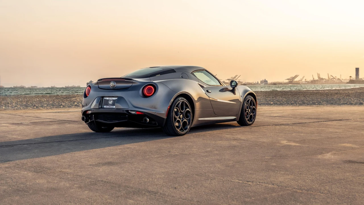2016 Alfa Romeo 4C Coupe - Image 11 of 31