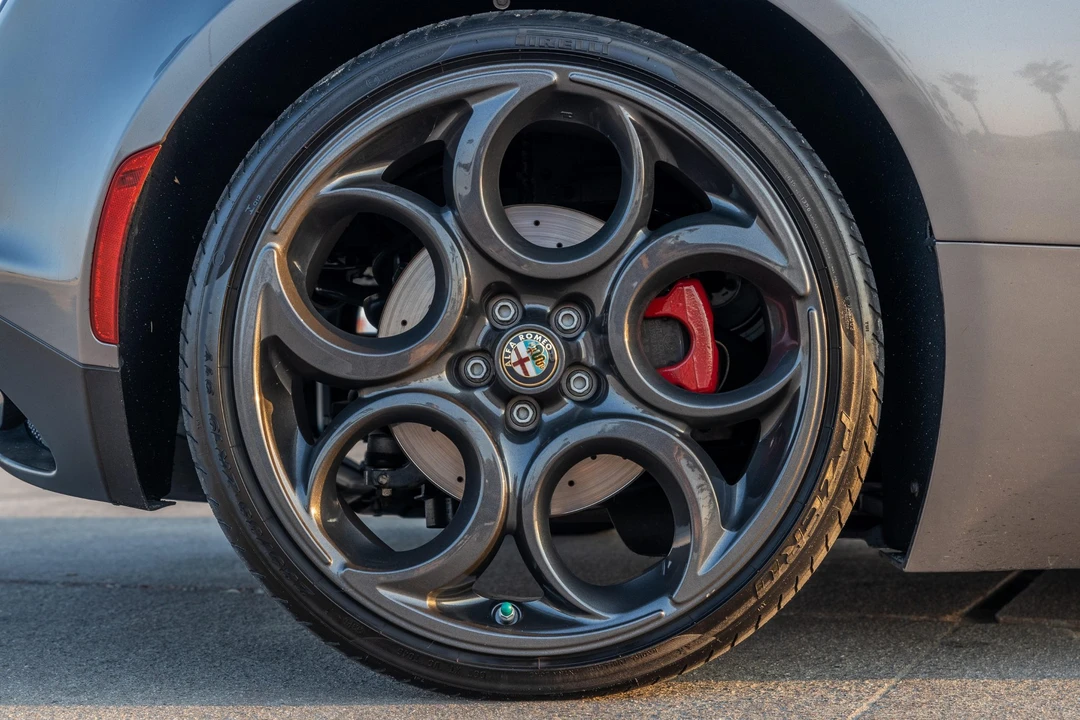 2016 Alfa Romeo 4C Coupe - Image 29 of 31