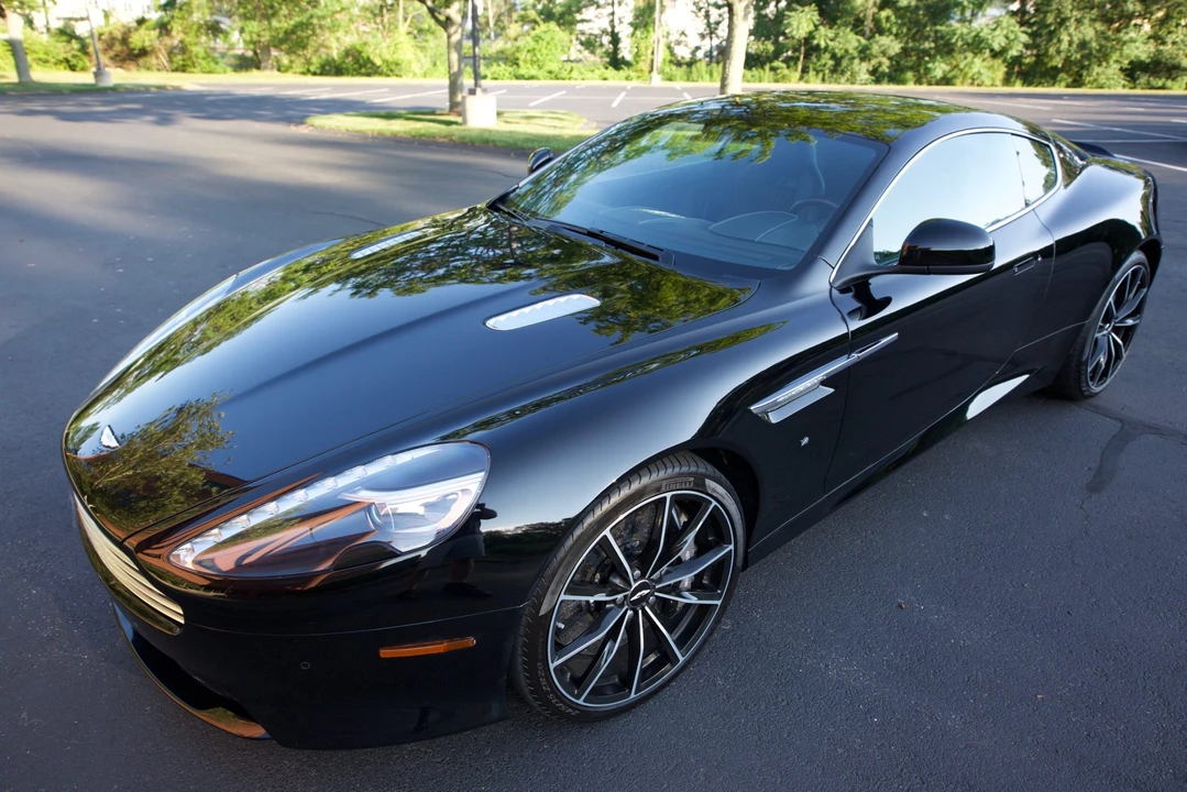 2016 Aston Martin DB9 - Image 5 of 31