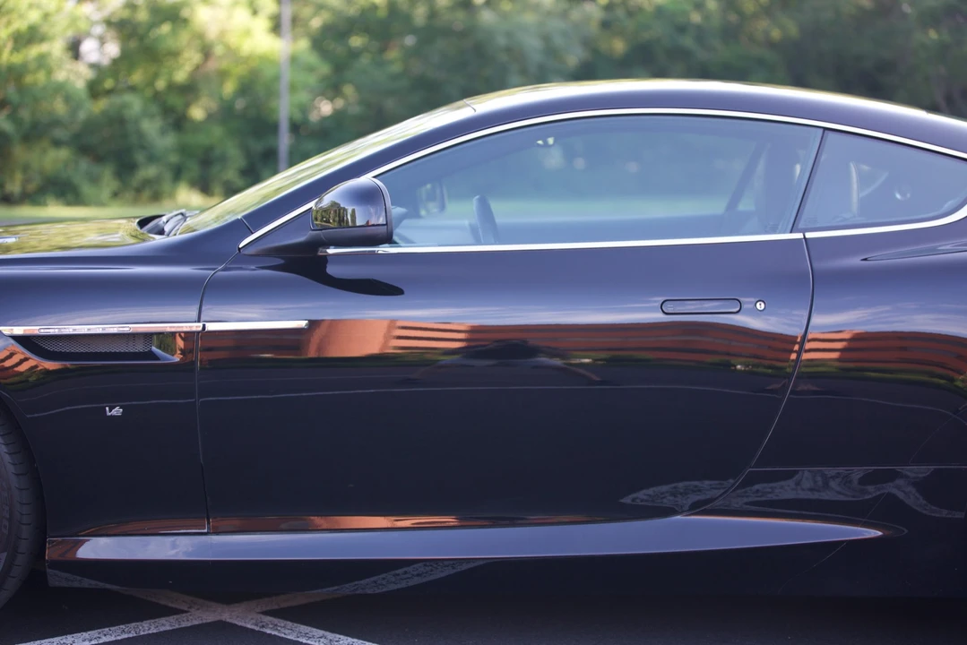 2016 Aston Martin DB9 - Image 26 of 31