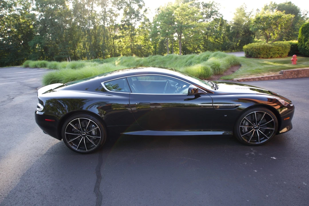 2016 Aston Martin DB9 - Image 17 of 31