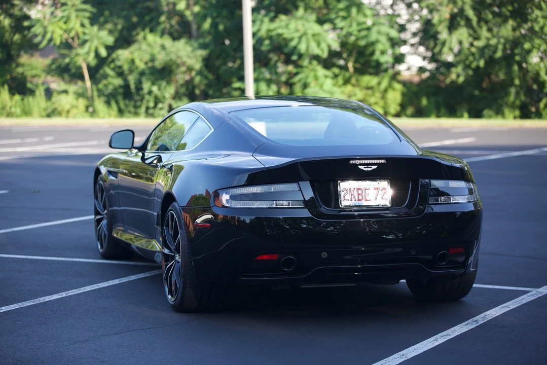 2016 Aston Martin DB9 - Image 10 of 31