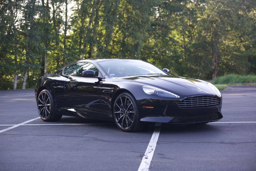 2016 Aston Martin DB9 - Image 19 of 31