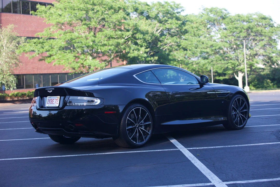 2016 Aston Martin DB9 - Image 16 of 31