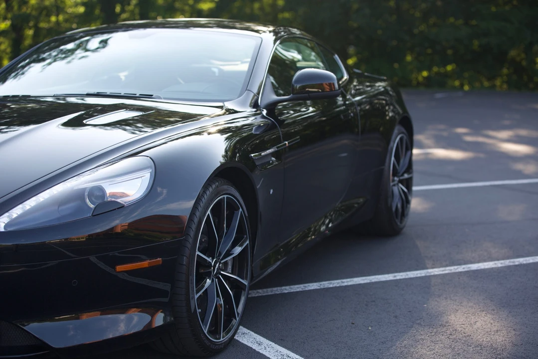 2016 Aston Martin DB9 - Image 24 of 31