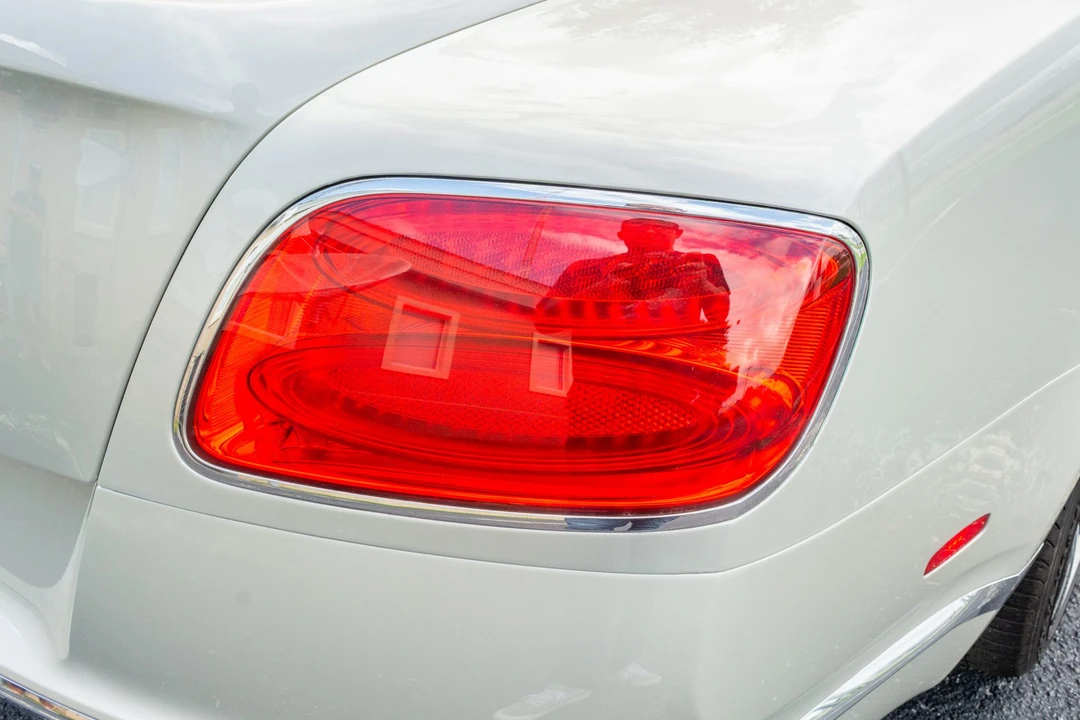 2016 Bentley Continental GTC - Image 29 of 31