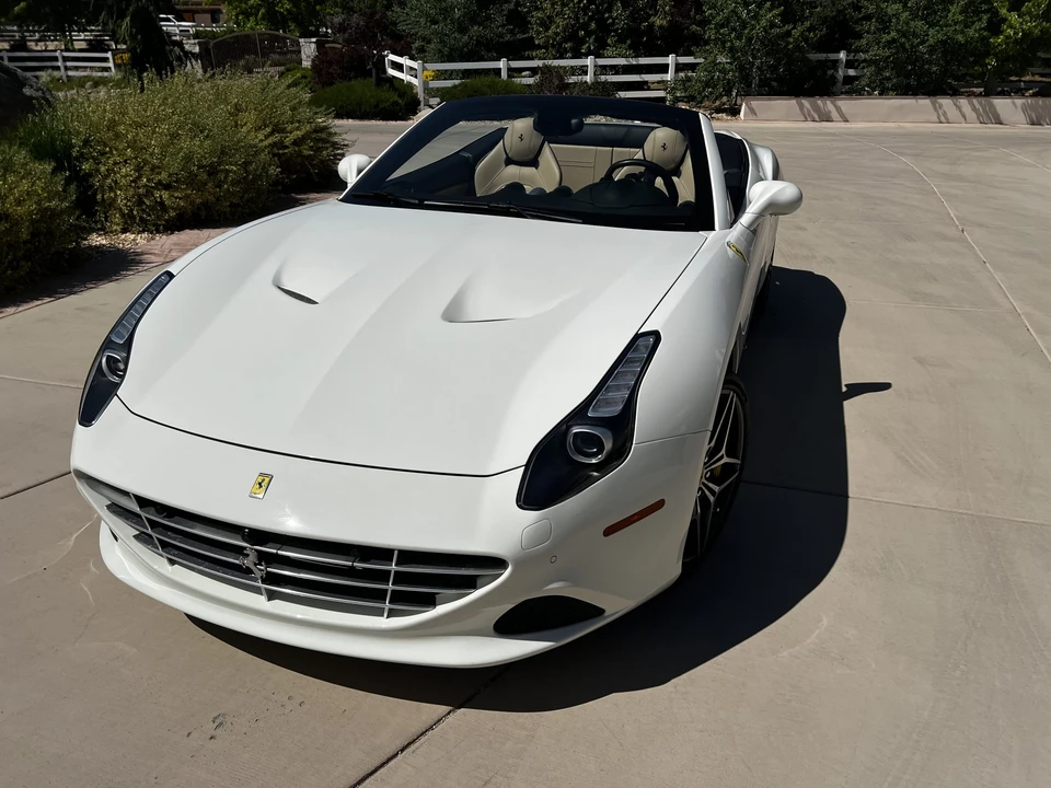 2016 Ferrari California T - Image 4 of 31