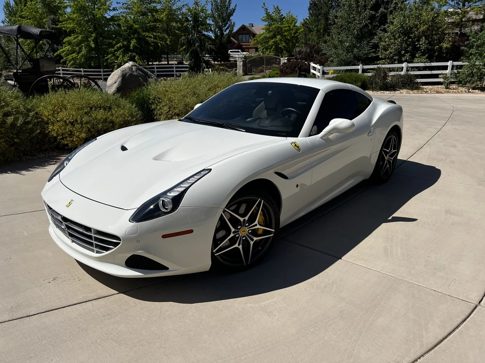 2016 Ferrari California T - Image 9 of 31