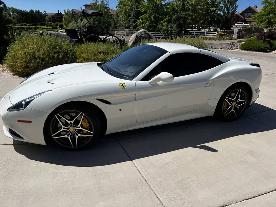 2016 Ferrari California T - Image 12 of 31