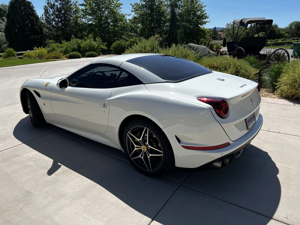 2016 Ferrari California T - Image 19 of 31