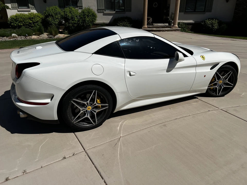 2016 Ferrari California T - Image 26 of 31
