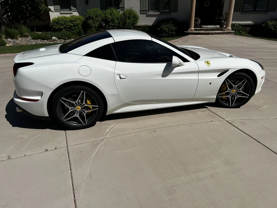 2016 Ferrari California T - Image 27 of 31