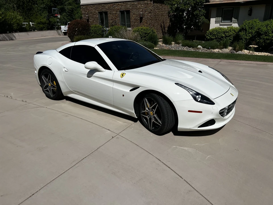 2016 Ferrari California T - Image 29 of 31