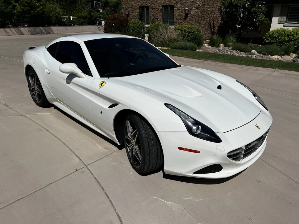 2016 Ferrari California T - Image 30 of 31