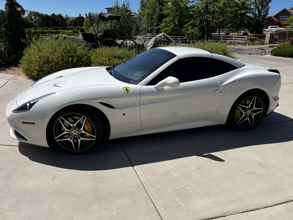 2016 Ferrari California T - Image 13 of 31