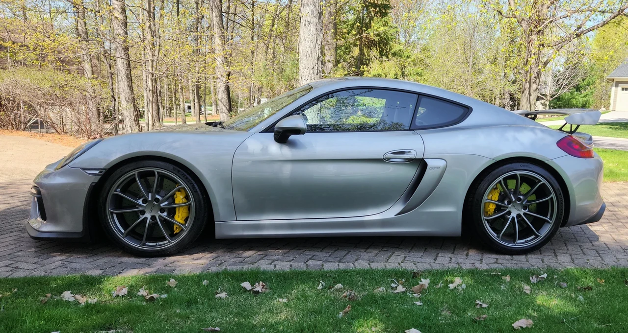 2016 Porsche 981 Cayman GT4 - Image 7 of 31