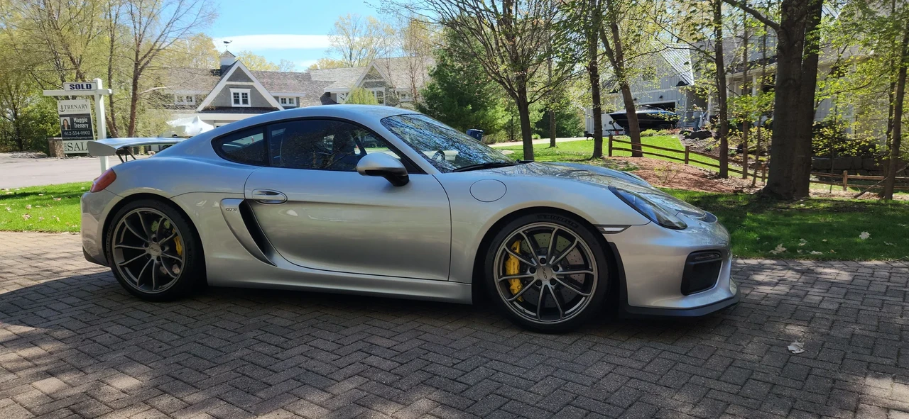 2016 Porsche 981 Cayman GT4 - Image 20 of 31