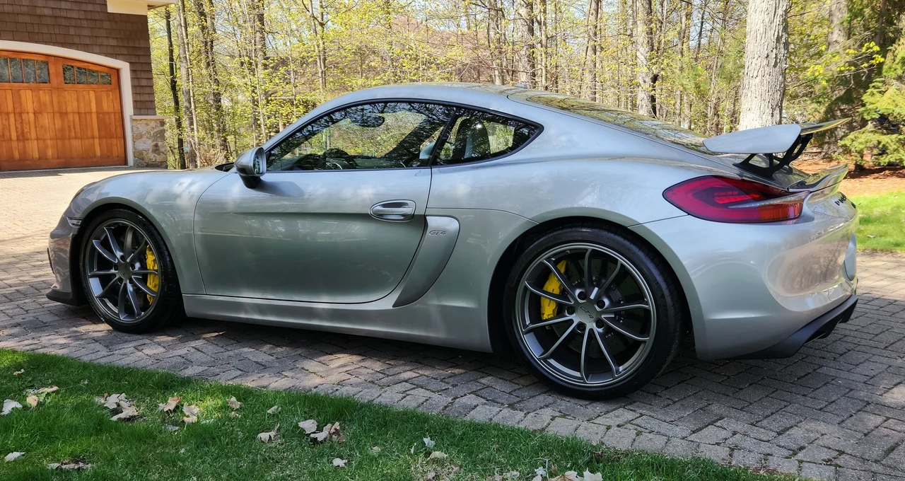 2016 Porsche 981 Cayman GT4 - Image 10 of 31