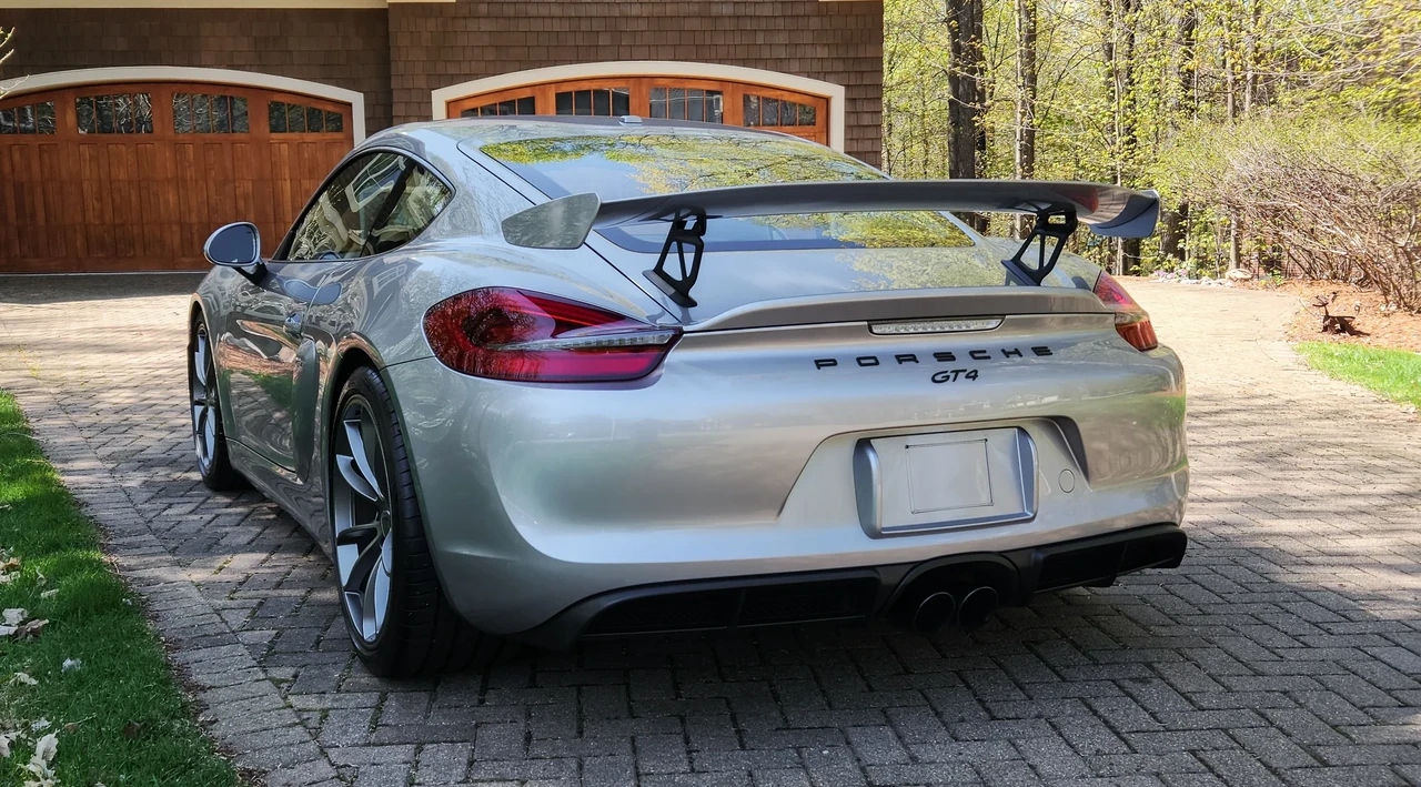2016 Porsche 981 Cayman GT4 - Image 12 of 31