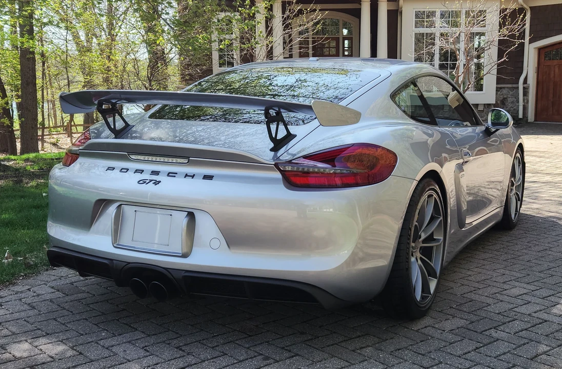 2016 Porsche 981 Cayman GT4 - Image 14 of 31
