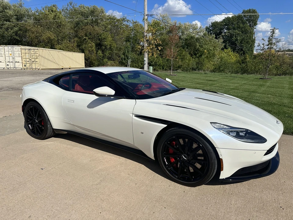 2017 Aston Martin DB11 V12 - Image 4 of 31