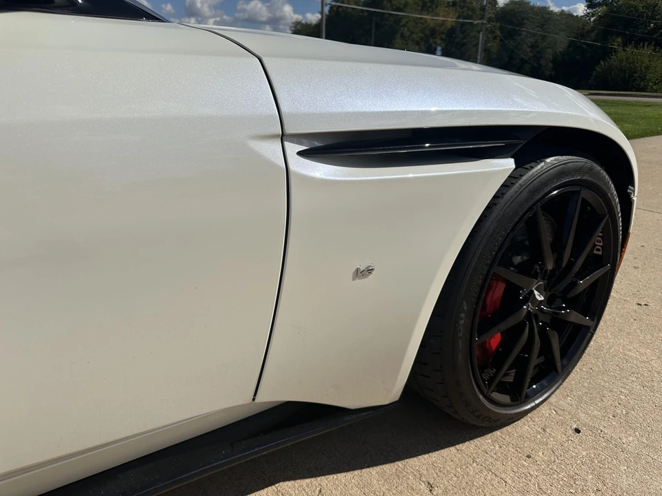2017 Aston Martin DB11 V12 - Image 23 of 31