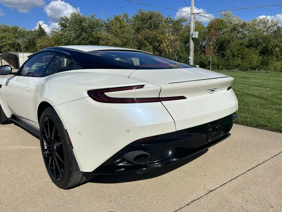 2017 Aston Martin DB11 V12 - Image 12 of 31
