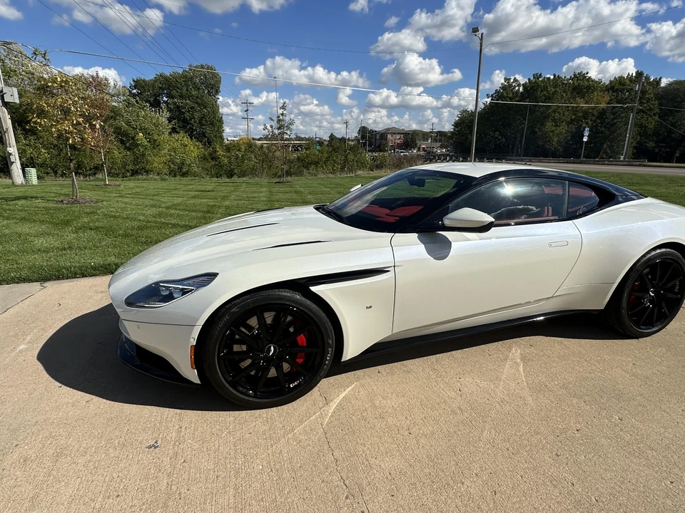 2017 Aston Martin DB11 V12 - Image 13 of 31