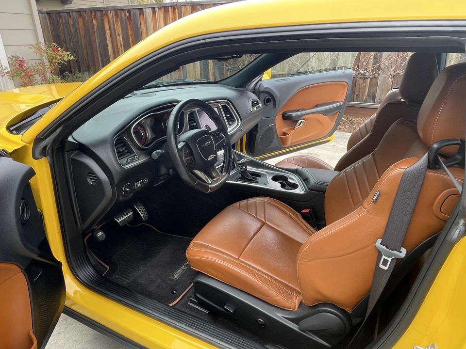 2017 Dodge Challenger SRT Hellcat 3rd Gen - Image 27 of 31
