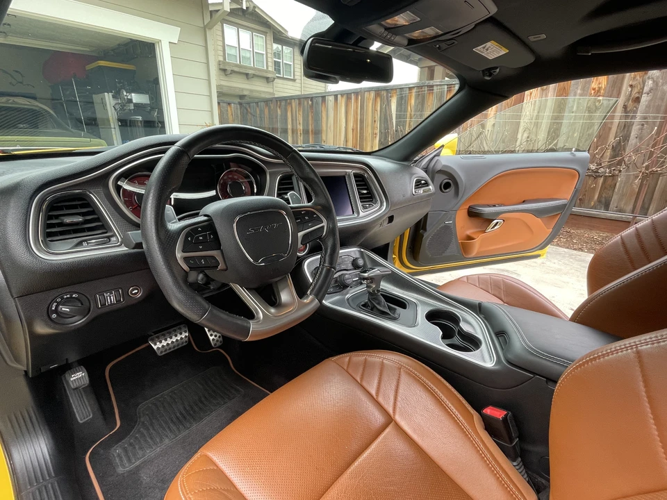 2017 Dodge Challenger SRT Hellcat 3rd Gen - Image 28 of 31