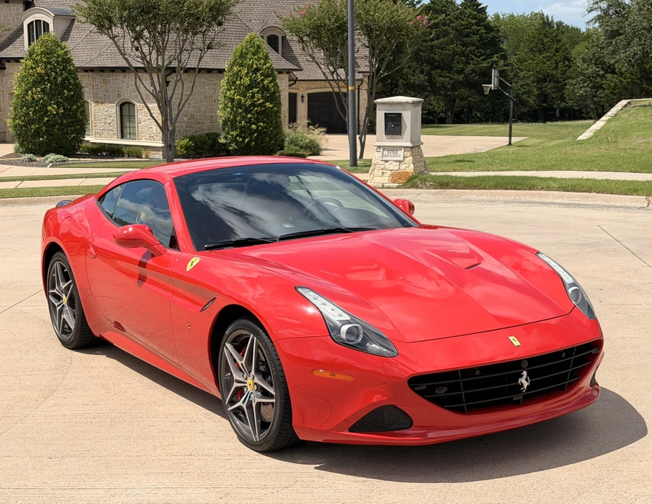 2017 Ferrari California T - Image 30 of 31