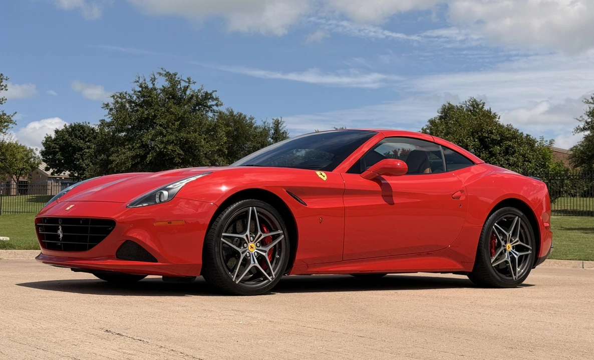 2017 Ferrari California T - Image 21 of 31