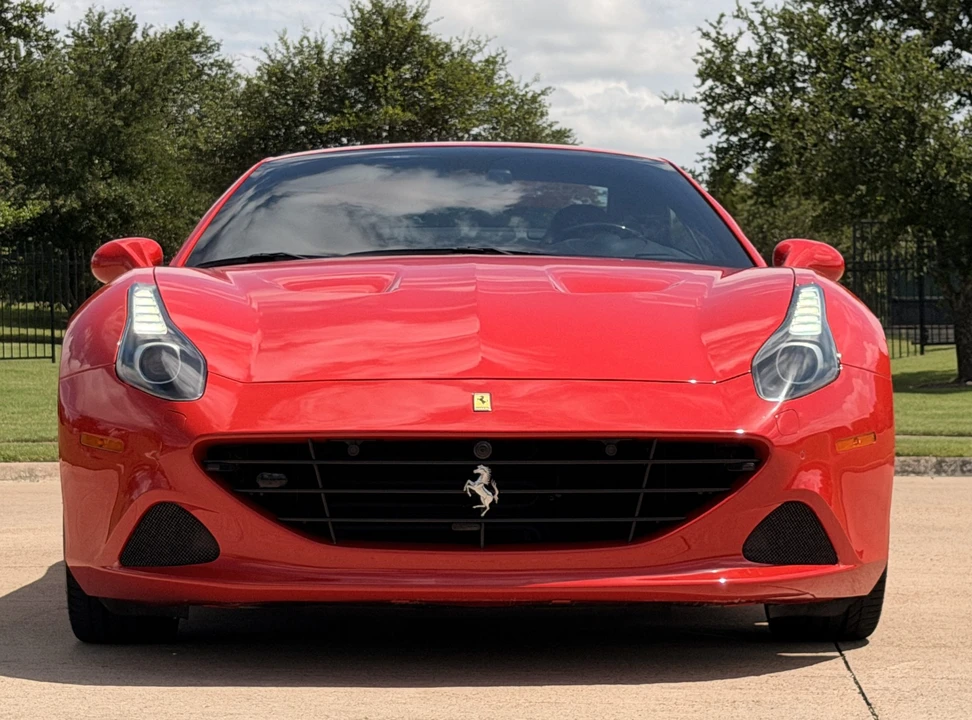 2017 Ferrari California T - Image 26 of 31
