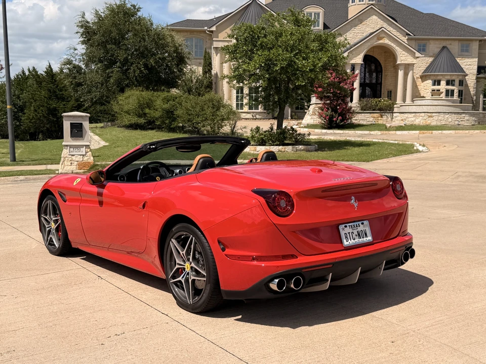 2017 Ferrari California T - Image 18 of 31
