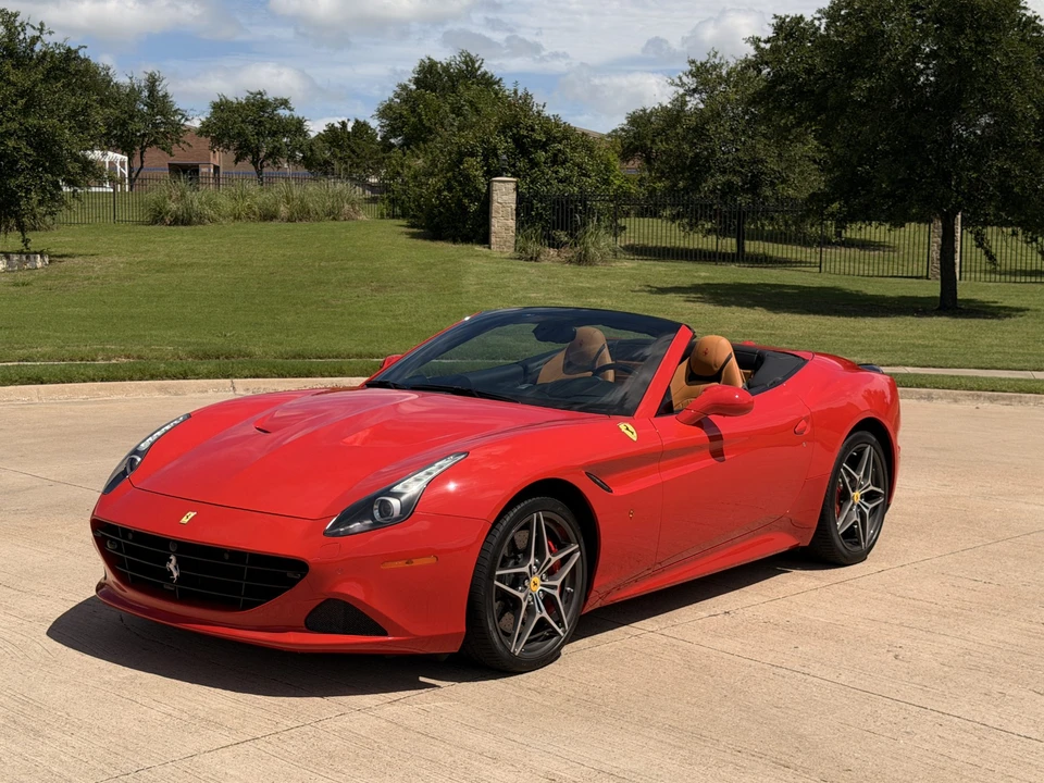 2017 Ferrari California T - Image 7 of 31