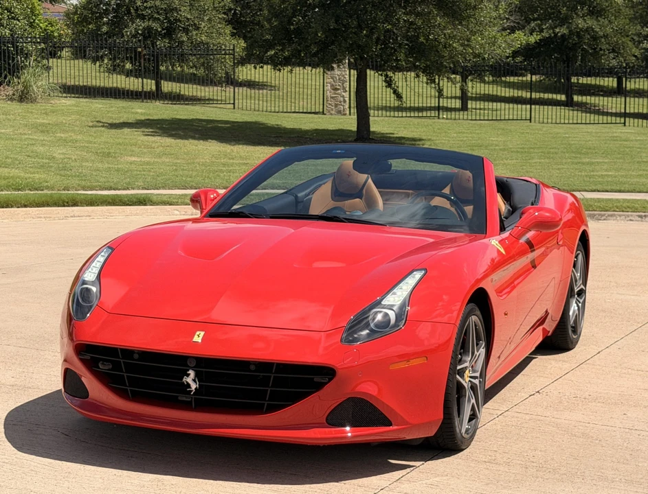 2017 Ferrari California T - Image 9 of 31