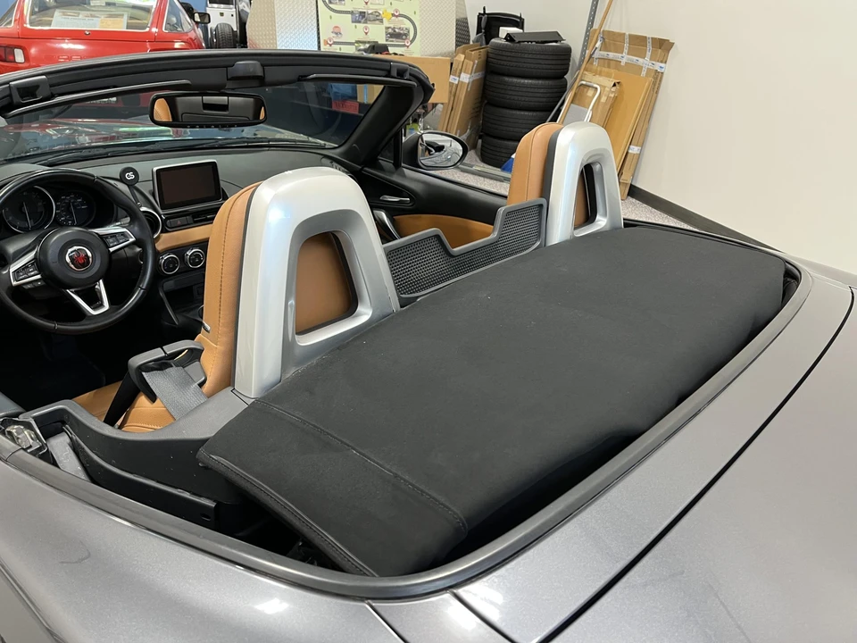 2017 Fiat 124 Spider - Image 25 of 31