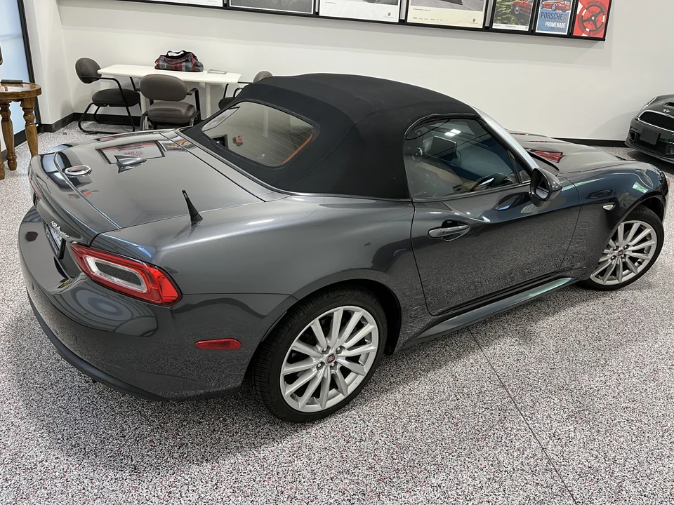 2017 Fiat 124 Spider - Image 9 of 31