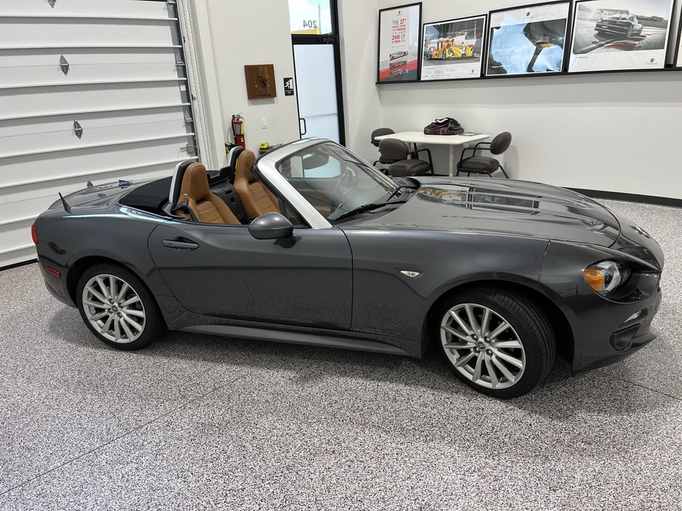 2017 Fiat 124 Spider - Image 11 of 31