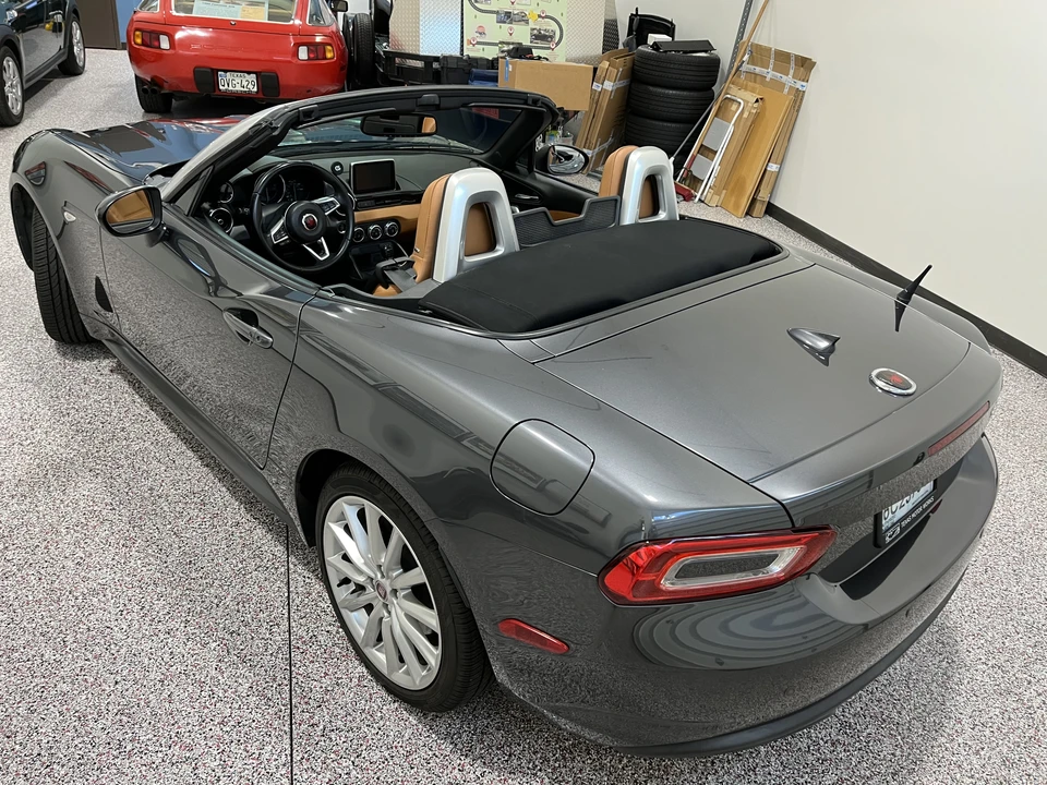 2017 Fiat 124 Spider - Image 5 of 31