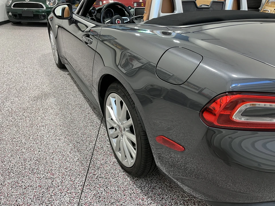 2017 Fiat 124 Spider - Image 26 of 31