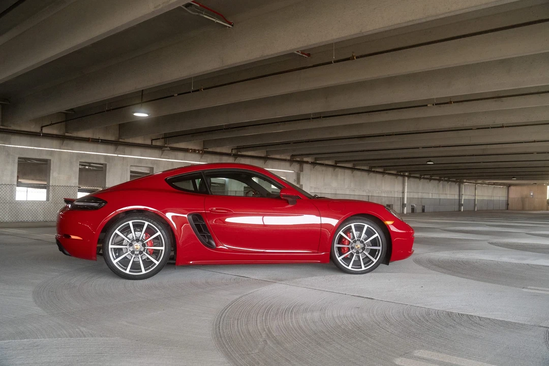 2017 Porsche 718 Cayman S - Image 27 of 31